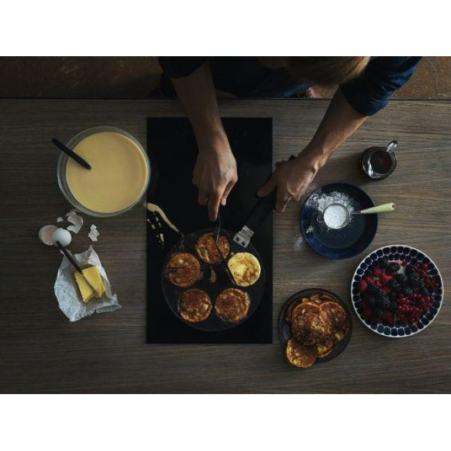 Сотейник FISKARS HARD FACE 28 см с крышкой (1052232)