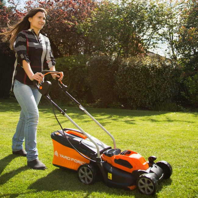Газонокосілка з аккумулятором YARD FORCE 32CM 40V LM G32