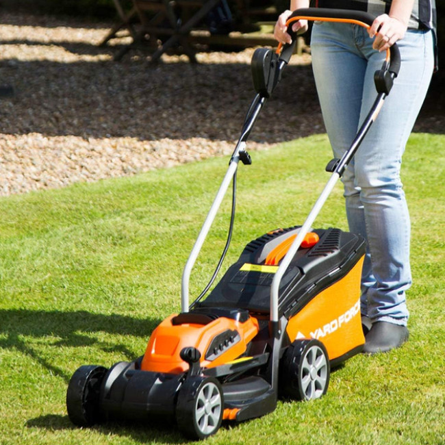 Газонокосілка з аккумулятором YARD FORCE 32CM 40V LM G32