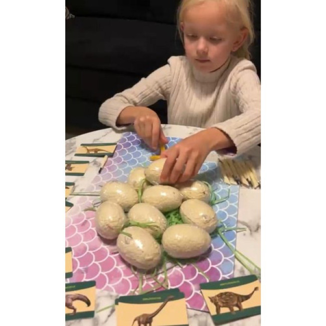 Набор раскопки яйцо динозавра ,12 яиц - 12 динозавров Kruzzel 24982