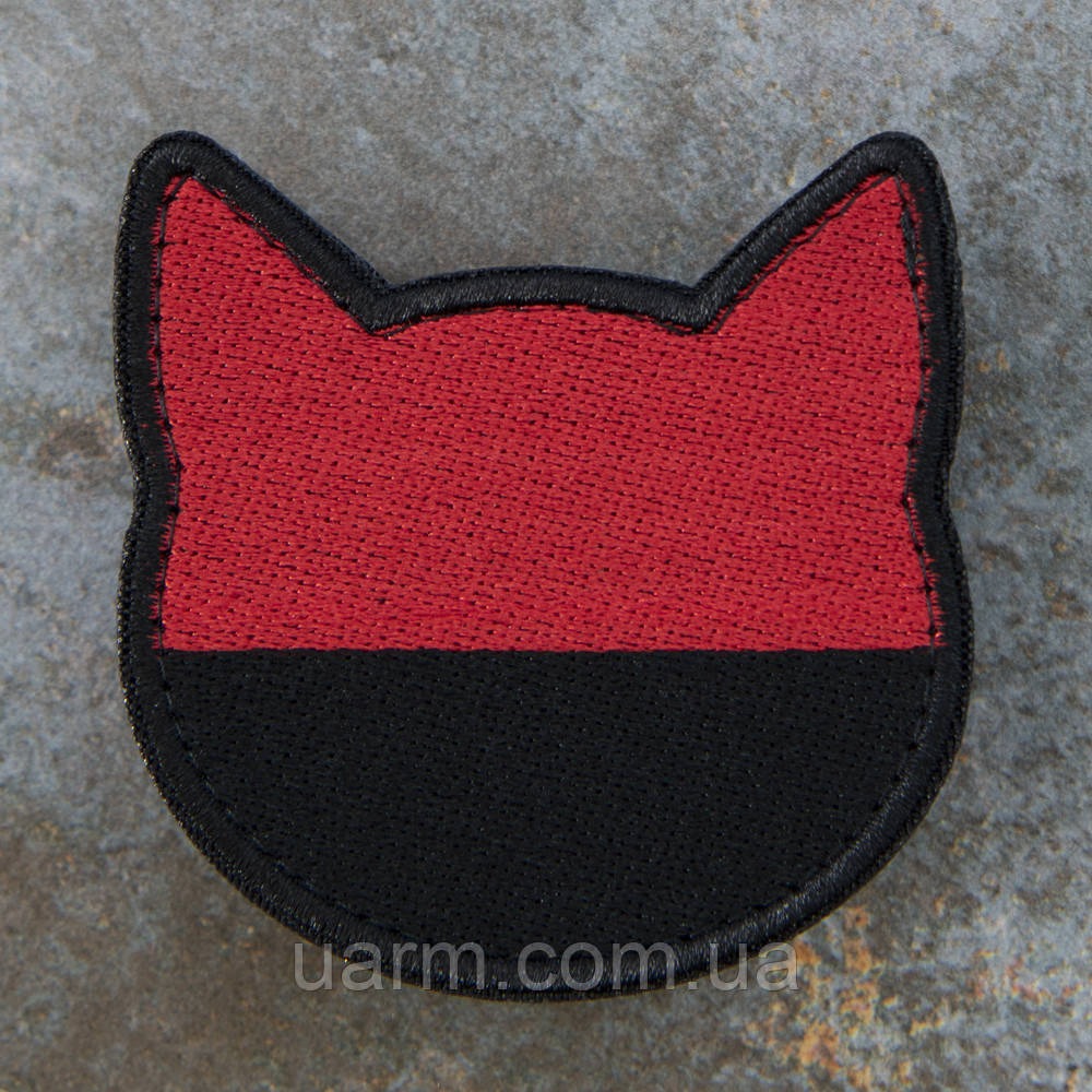 Шеврон SteelCats прапор України котик ЗСУ чорно-червоний 7*6,5 см